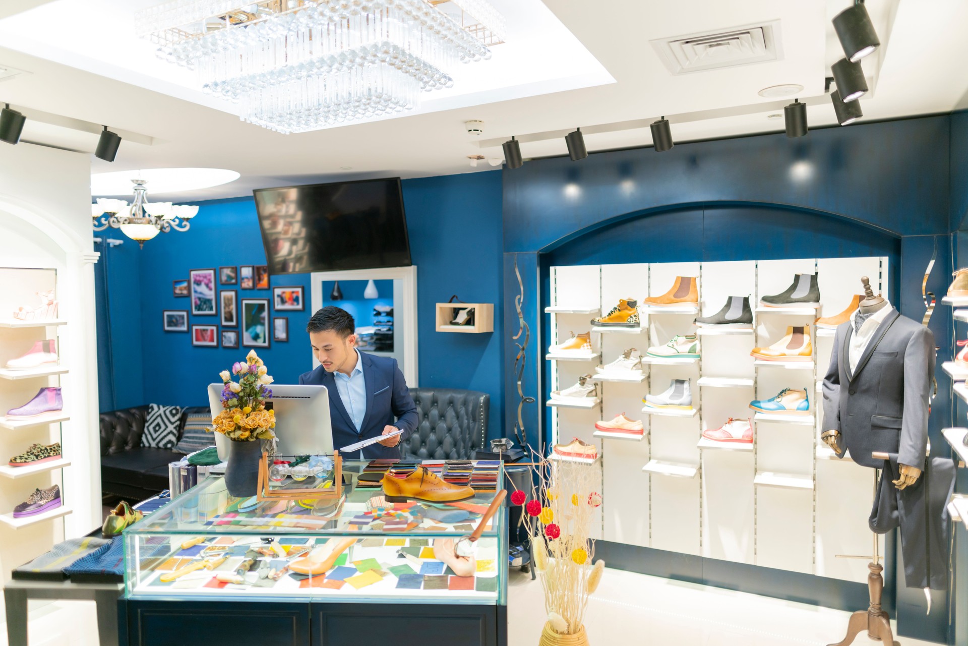 Luxurious Shoe Store